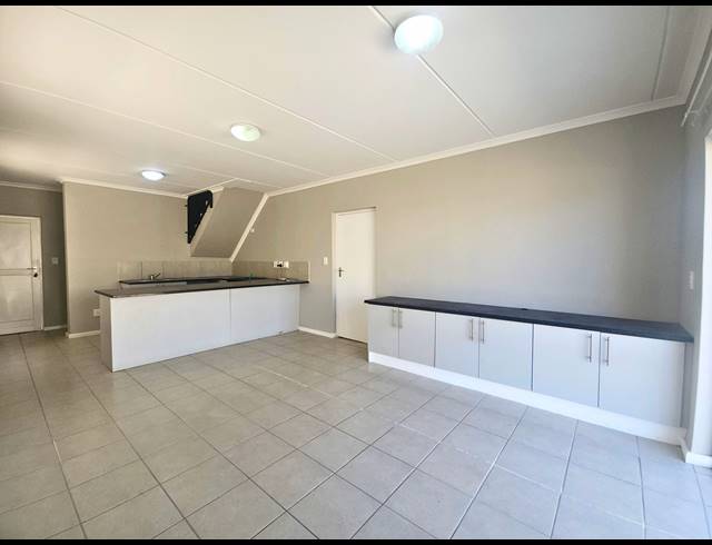2 BEDROOM HOUSE RENTED IN TWEESPRUIT ESTATE